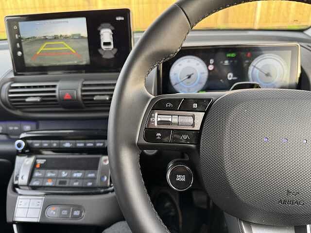 Hyundai INSTER 85kW 02 49kWh 5dr Auto Black