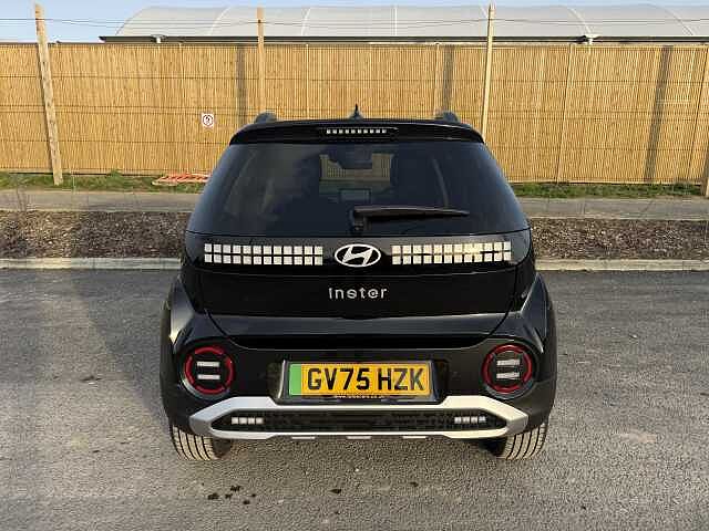Hyundai INSTER 85kW 02 49kWh 5dr Auto Black