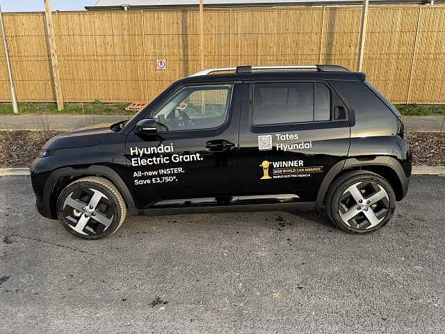 Hyundai INSTER 85kW 02 49kWh 5dr Auto Black