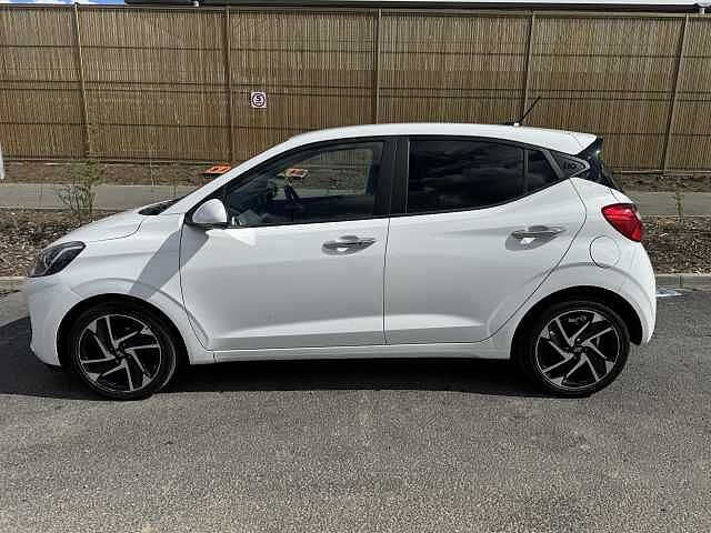Hyundai i10 1.2 MPi Premium 5dr Auto