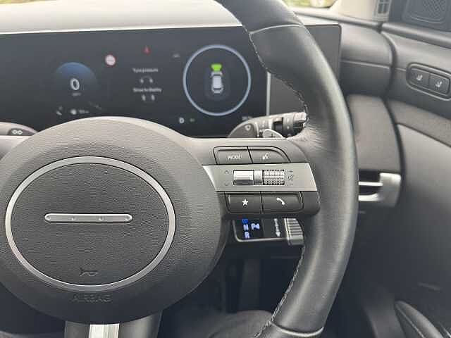 Hyundai TUCSON 1.6T Hybrid Ultimate 5dr Auto Silver